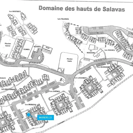 Holiday home Maison Duplex Avec Terrasse, 2 Chambres, Piscines Et Parking - Fr-1-382-19 *