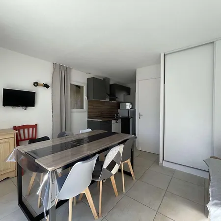 Maison Duplex Avec Terrasse, 2 Chambres, Piscines Et Parking - Fr-1-382-19